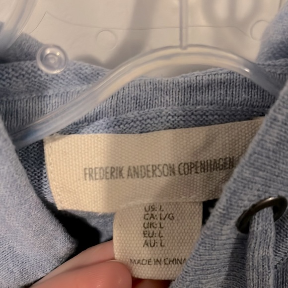 Men’s blue hoodie - size large - New without tags - Picture 3 of 5